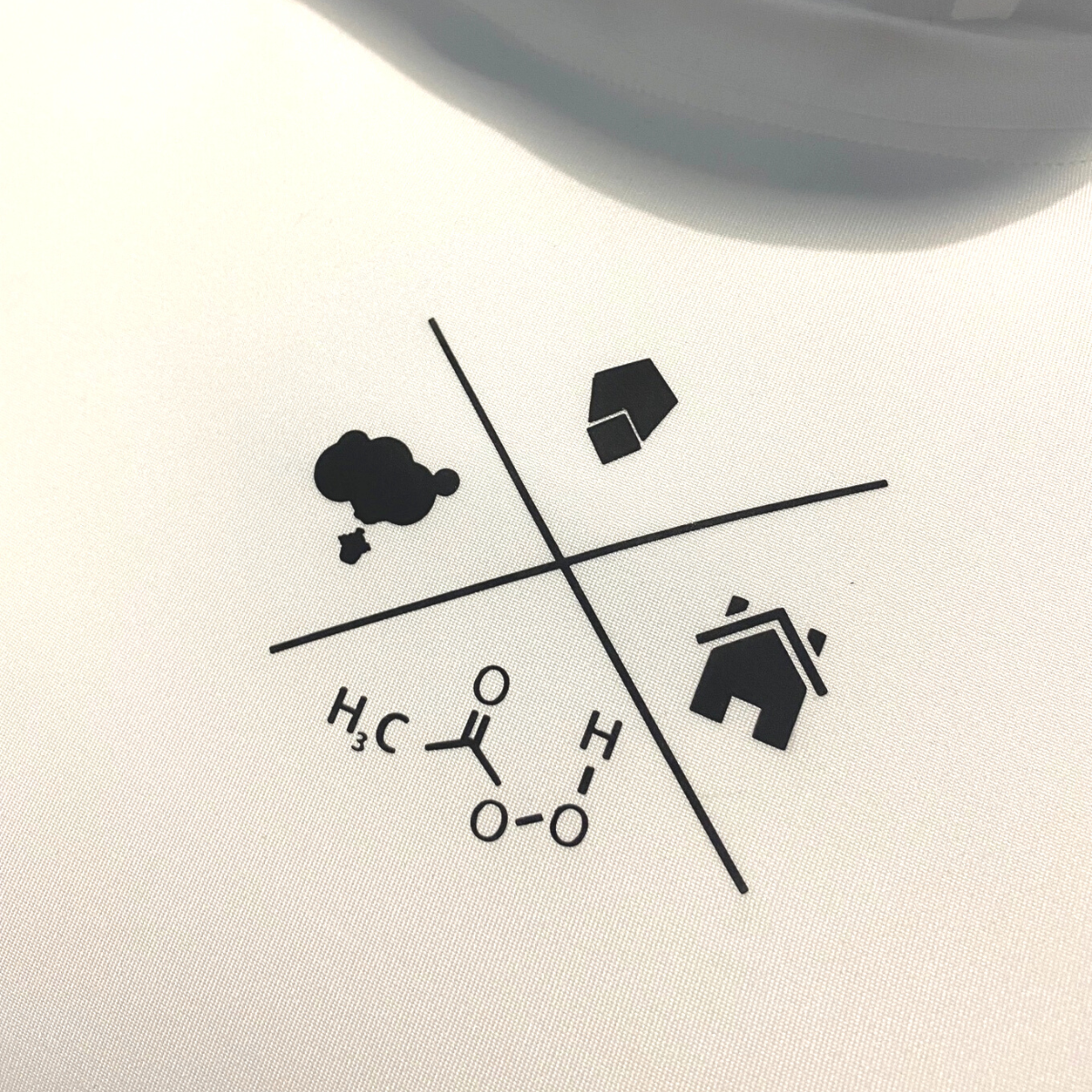 PM Black or Off-white Universal logo lightweight shirt